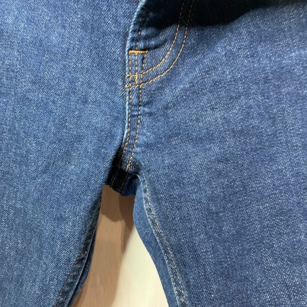 Everlane Mid-Rise Straight Jean​​​​ - Picture 6 of 8